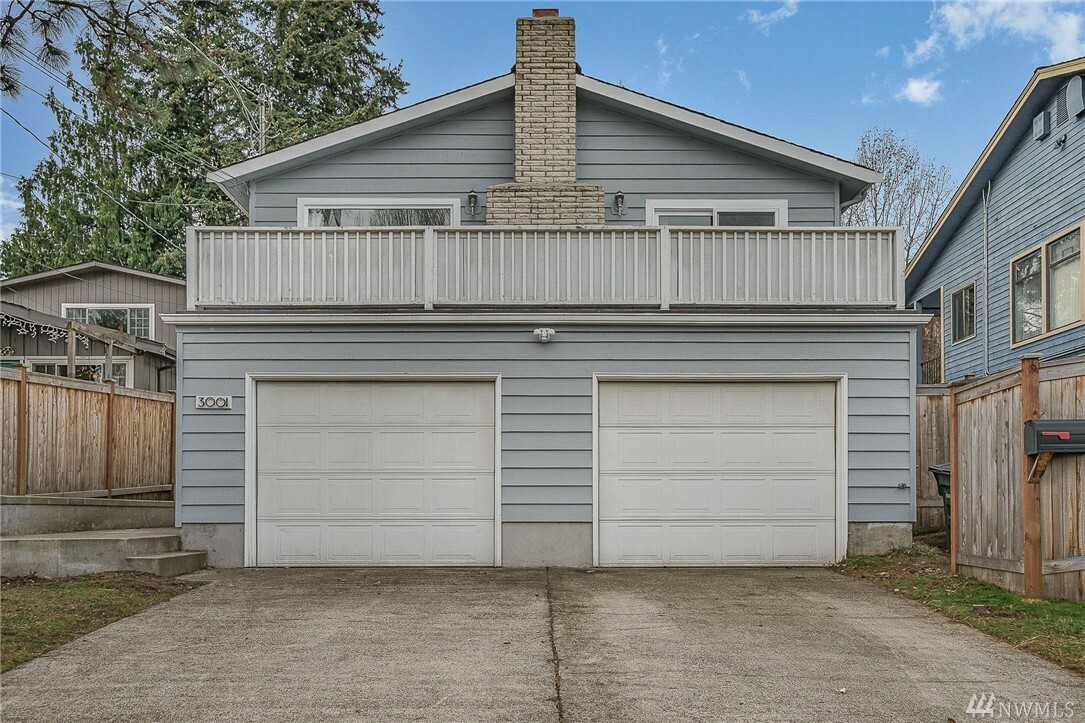 Property Photo: 3001 24th Ave W WA 98199