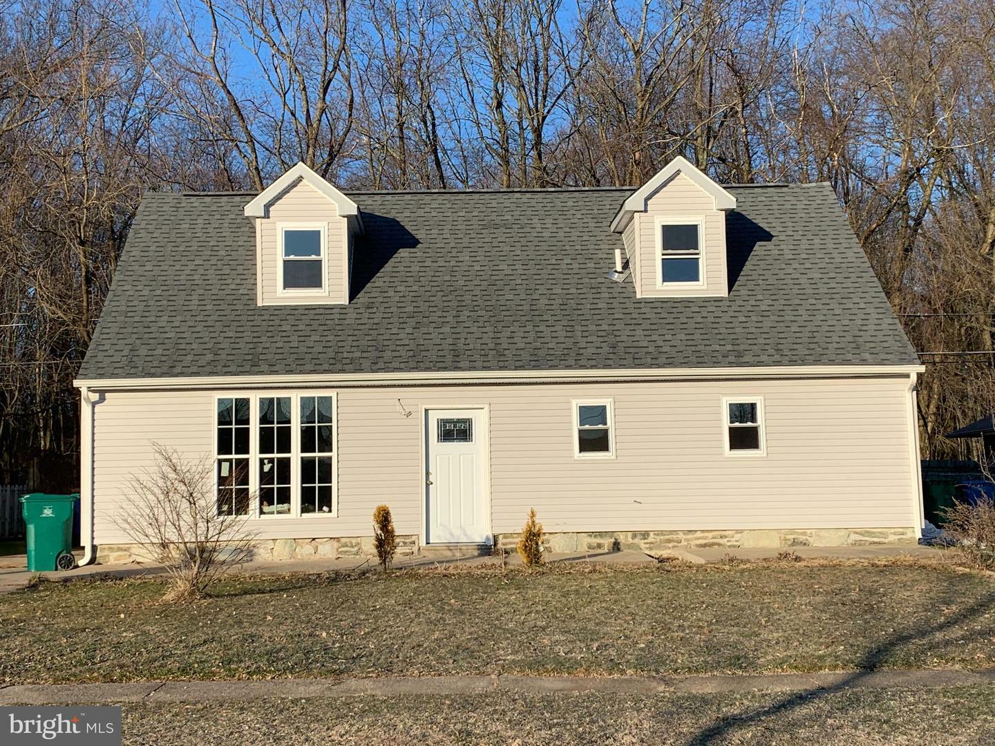 Property Photo:  2513 Woodlawn Drive  PA 19007 