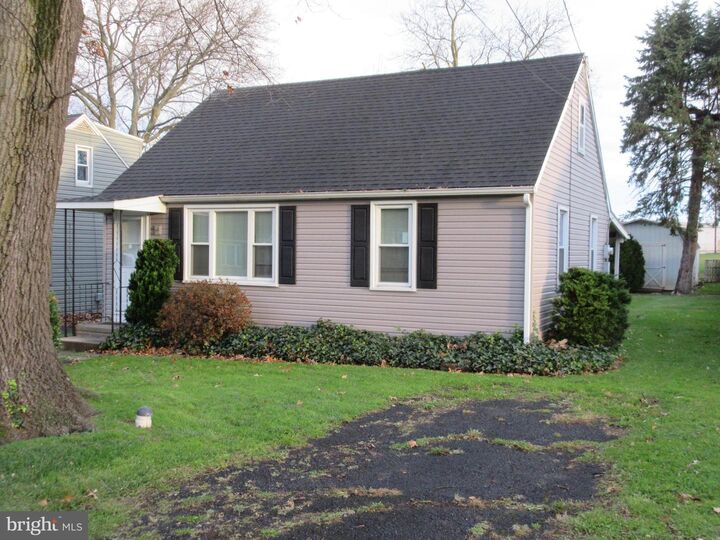 1351 Glen Moore Circle  Lancaster PA 17601 photo