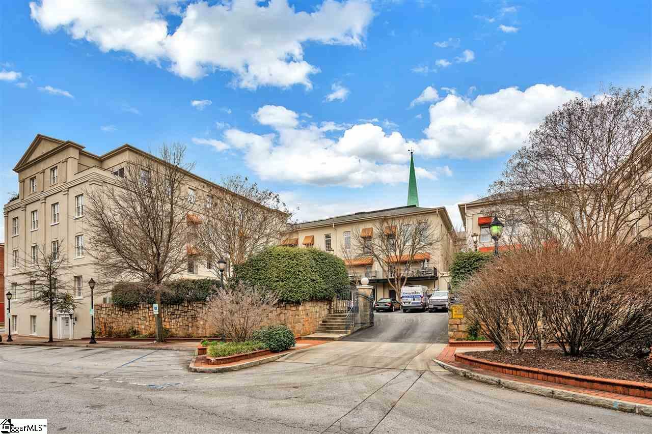 Property Photo: 100 W Court Street 2H SC 29601