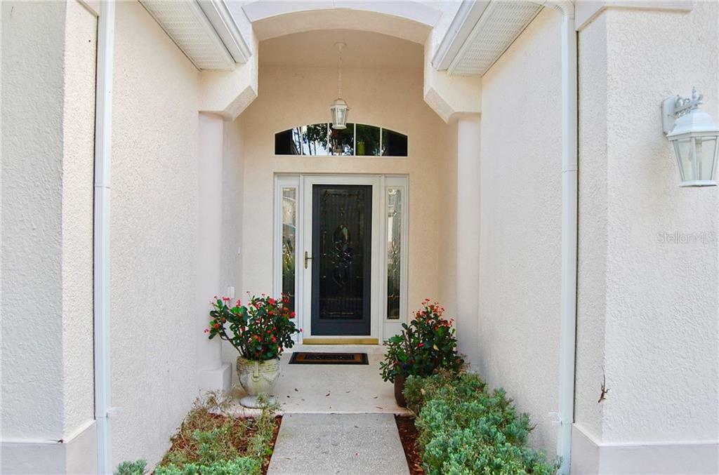 Property Photo:  3822 Avon Court  FL 34711 