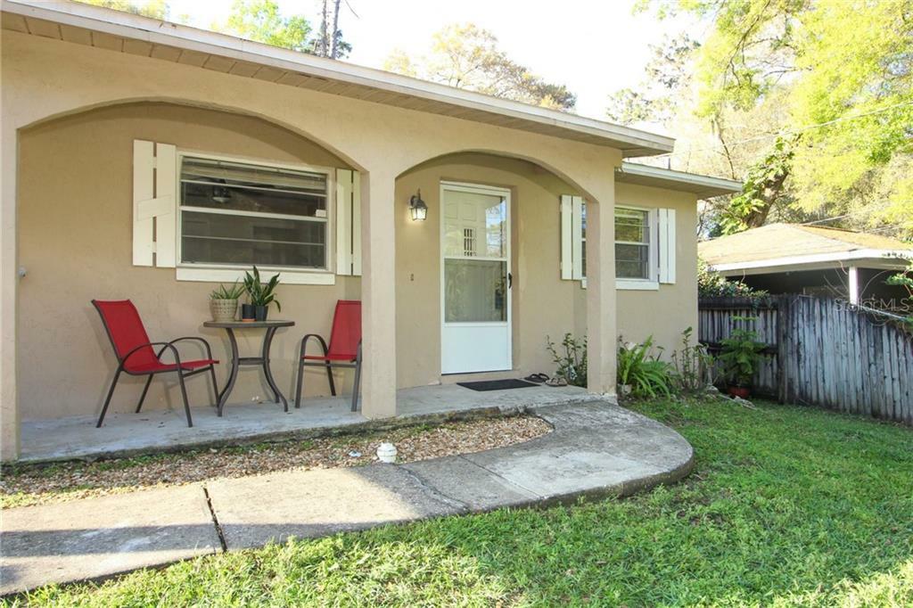 Property Photo:  25200 Quaker Ridge Avenue  FL 32776 