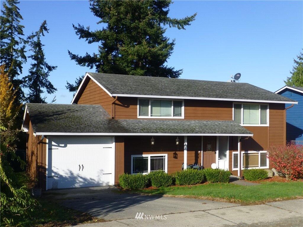 Property Photo:  805 N 15th Street  WA 98273 