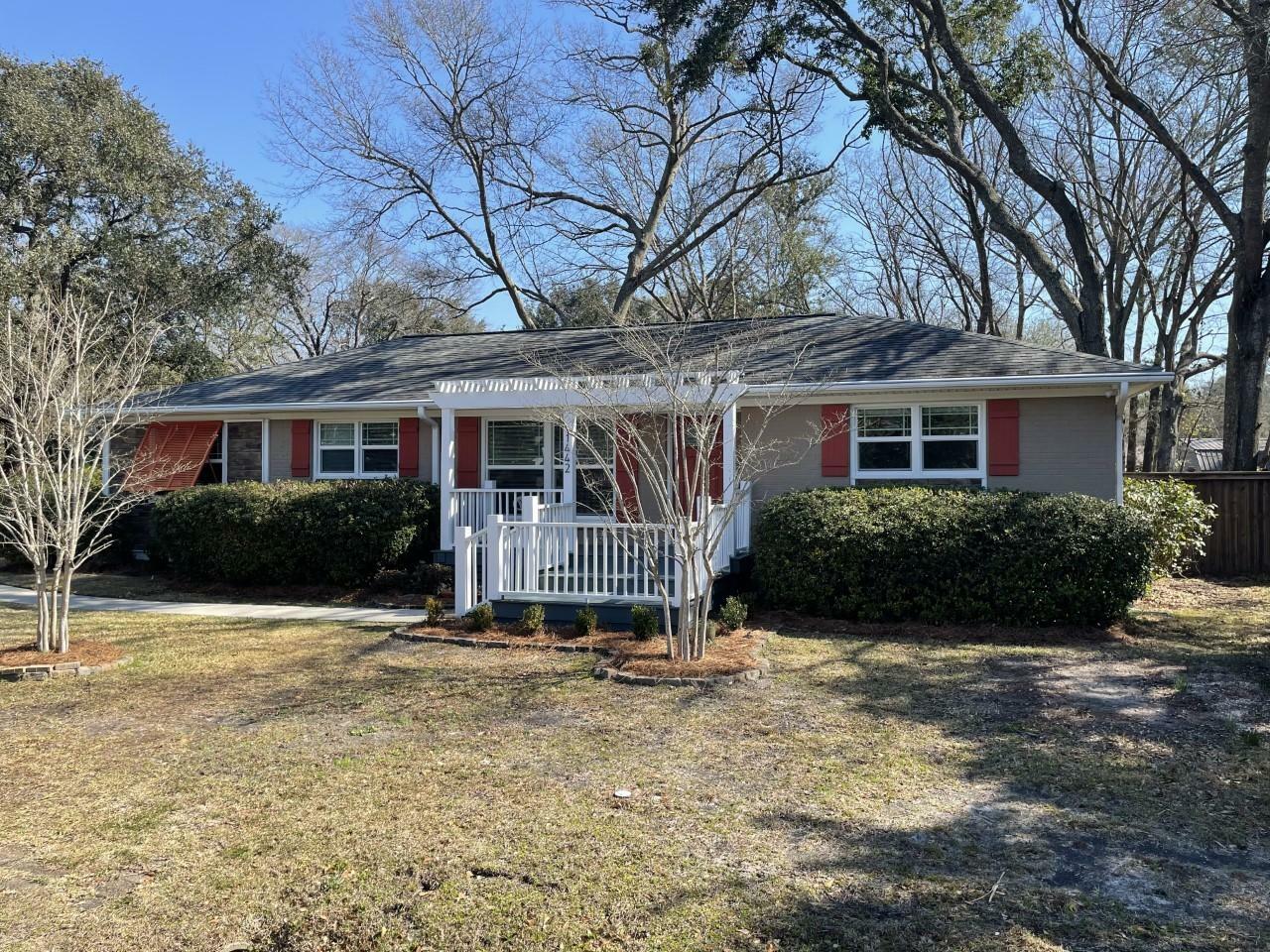 Property Photo:  1442 Village Road  SC 29407 