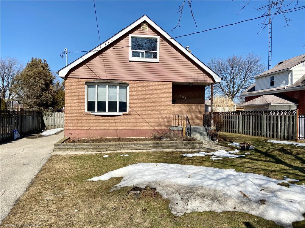 Property Photo:  101 South Bend Road E  ON L9A 2B3 