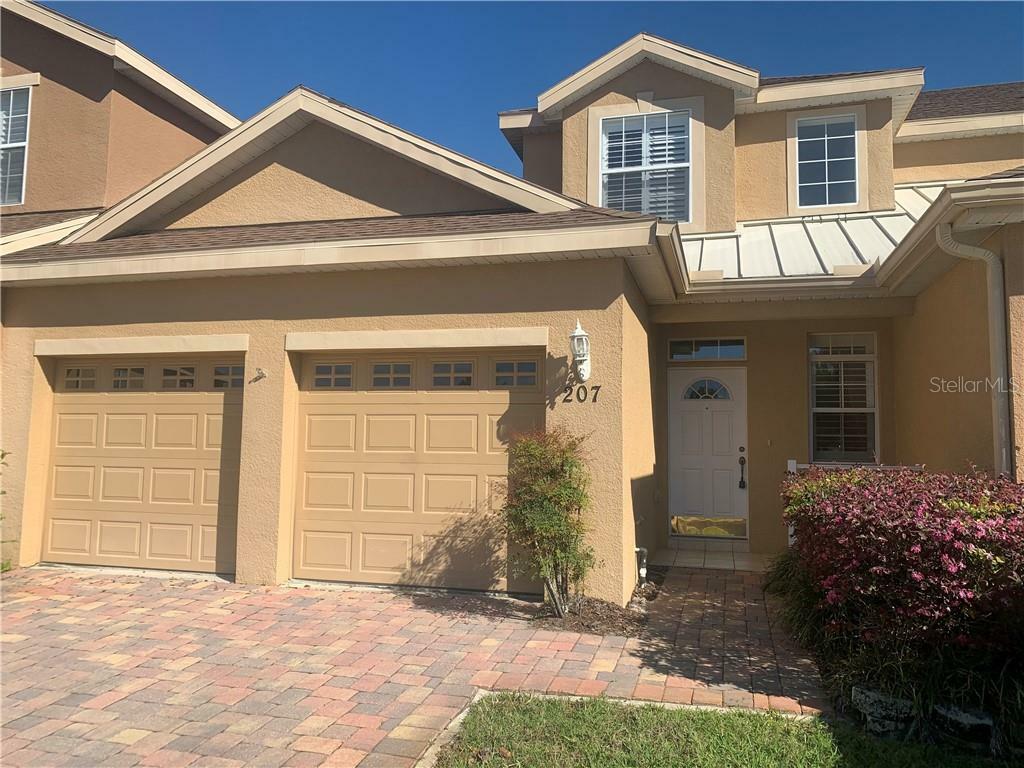 Property Photo: 207 Dyson Drive FL 32724