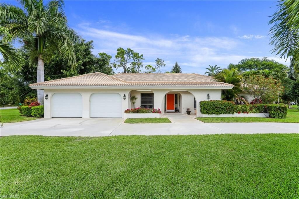 Property Photo:  1901 Imperial Golf Course Blvd  FL 34110 