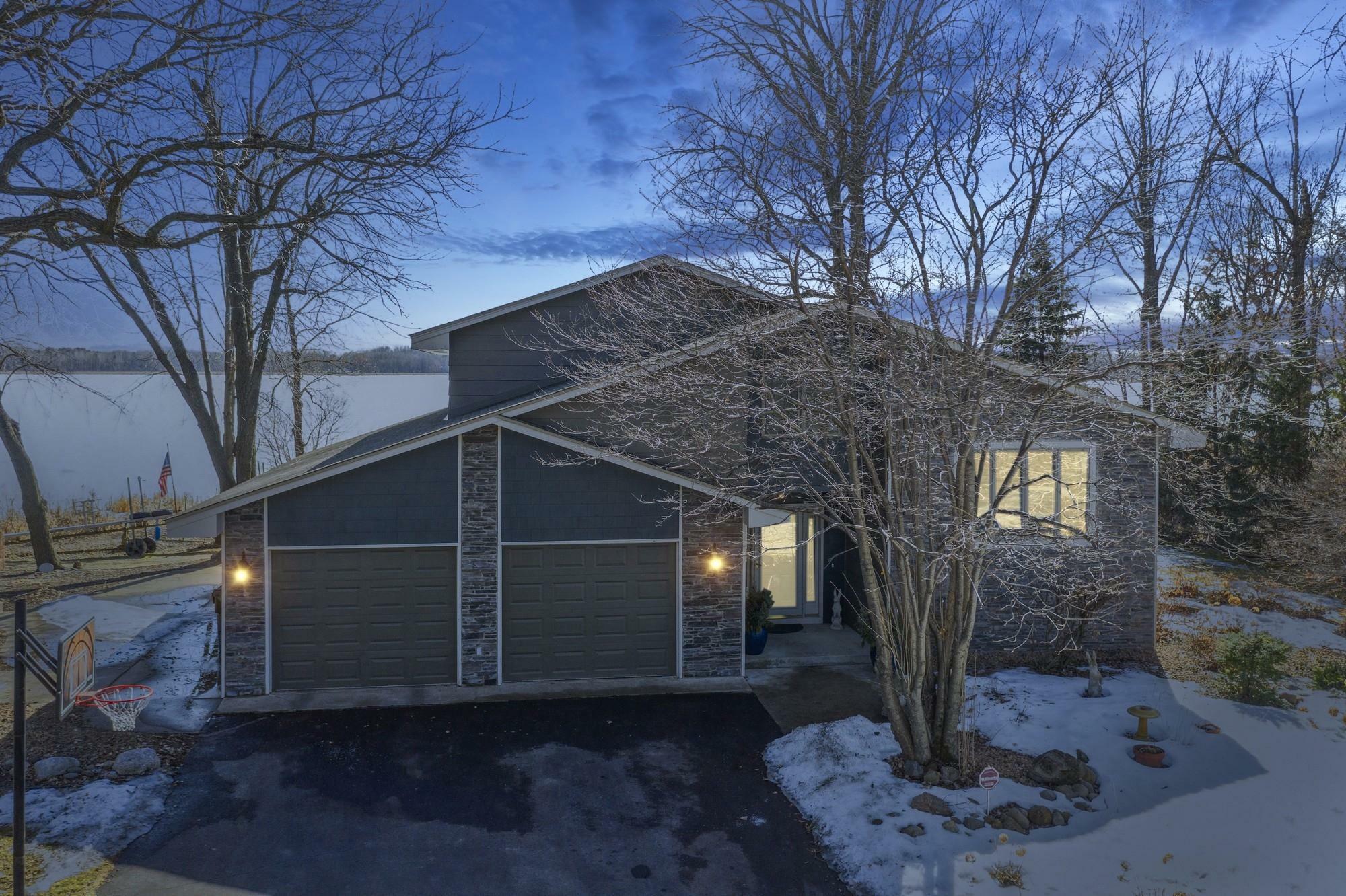 Property Photo:  1802 N Ham Lake Drive NE  MN 55304 