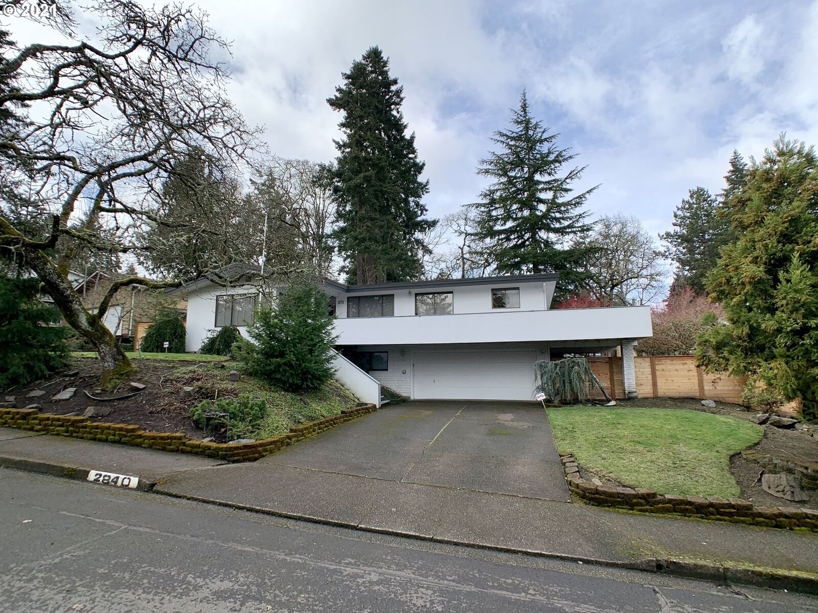 Property Photo:  2840 Taylor St  OR 97405 