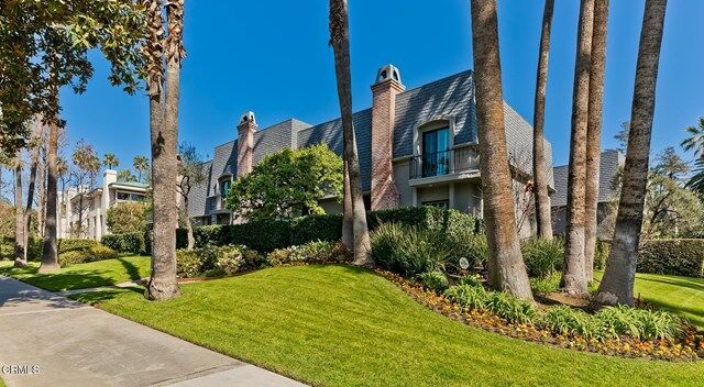 Property Photo:  334 S Orange Grove Boulevard  CA 91105 