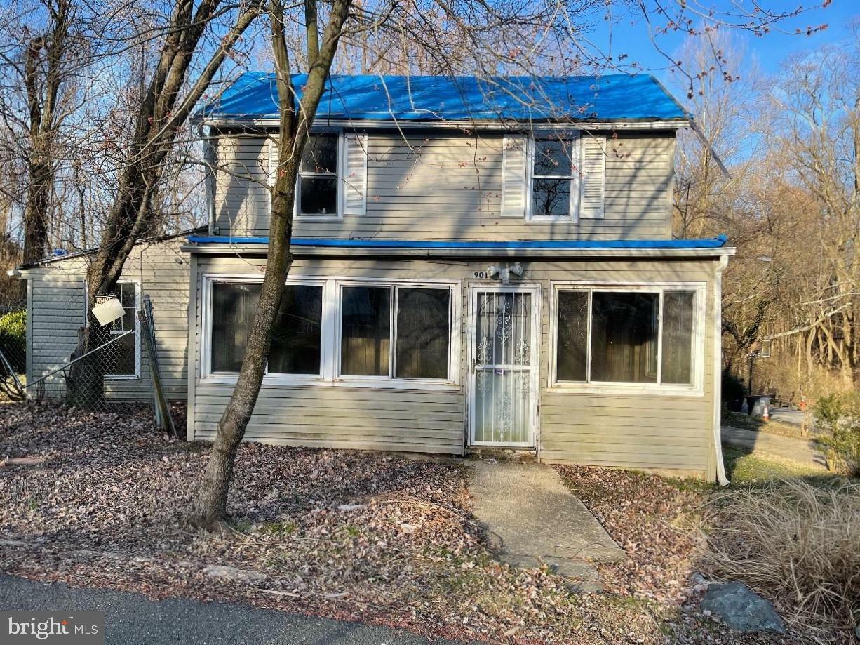 Property Photo:  901 Old Walnut Street  MD 20743 