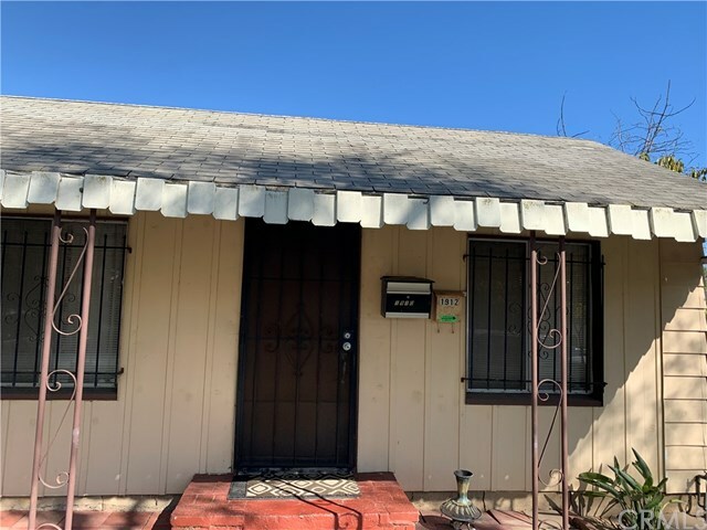 Property Photo: 1910 Saint Louis Avenue CA 90755