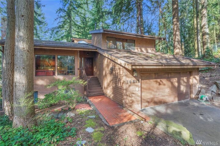 19616 44th Place NE  Lake Forest Park WA 98155 photo