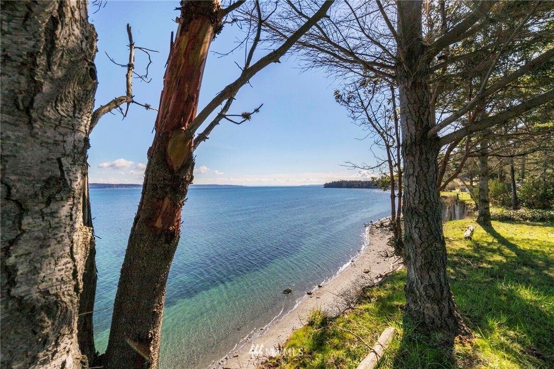 Property Photo: 2324 E Marrowstone Road WA 98358
