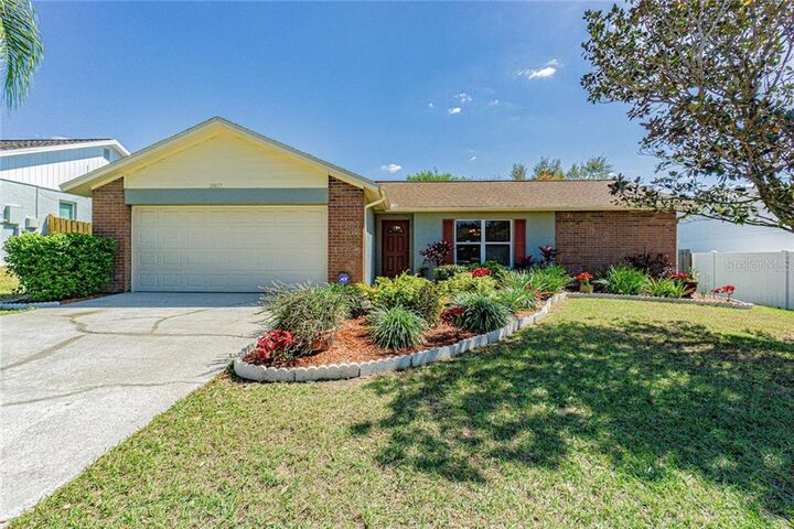 Property Photo:  2817 Manor Hill Drive  FL 33511 