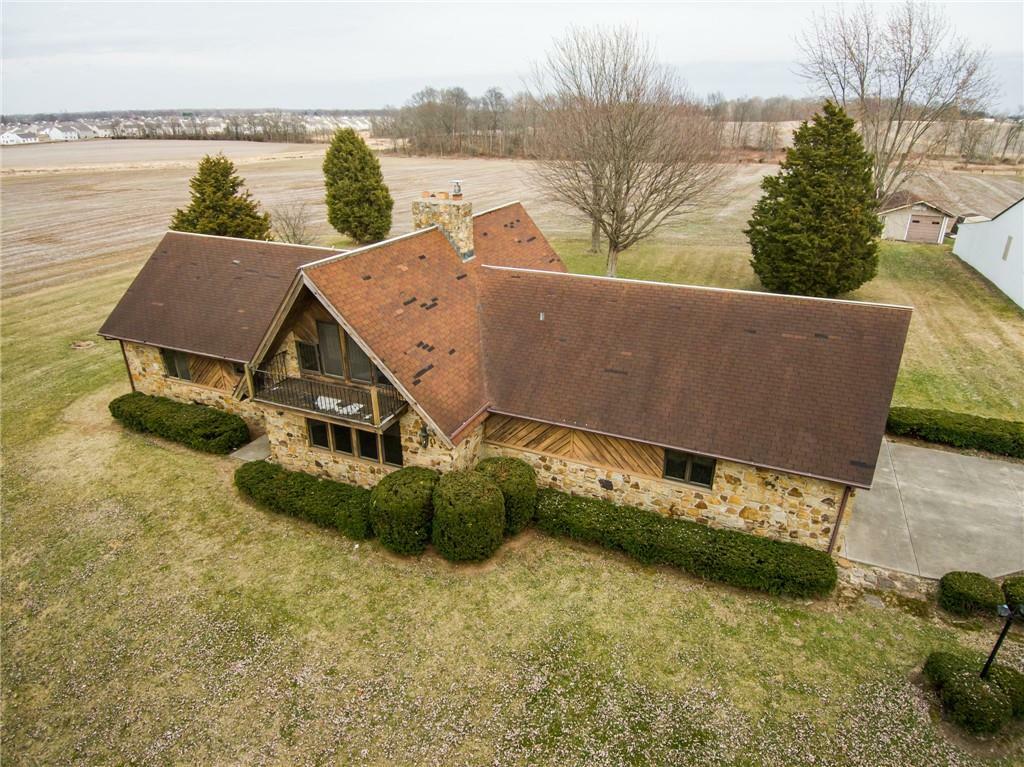 Property Photo: 4255 S 225 W IN 47201