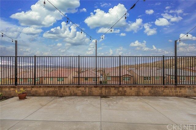 Property Photo: 27470 Lemongrass Court CA 91350