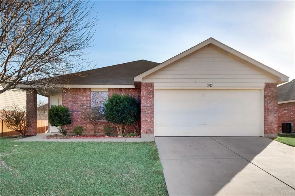 Property Photo: 5525 Parkview Hills Lane TX 76179