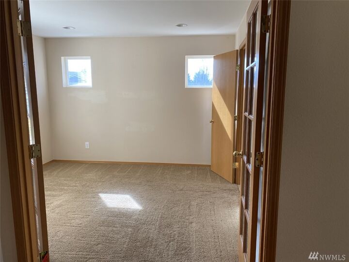 Property Photo:  5121 147th Place SE  WA 98208 