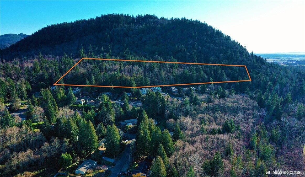 Property Photo:  Xxx Cedar Hills Drive  WA 98274 