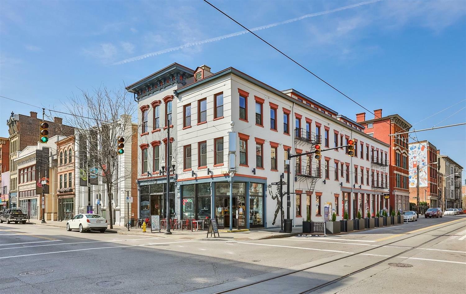 Property Photo: 5 W Twelfth St 1 OH 45202