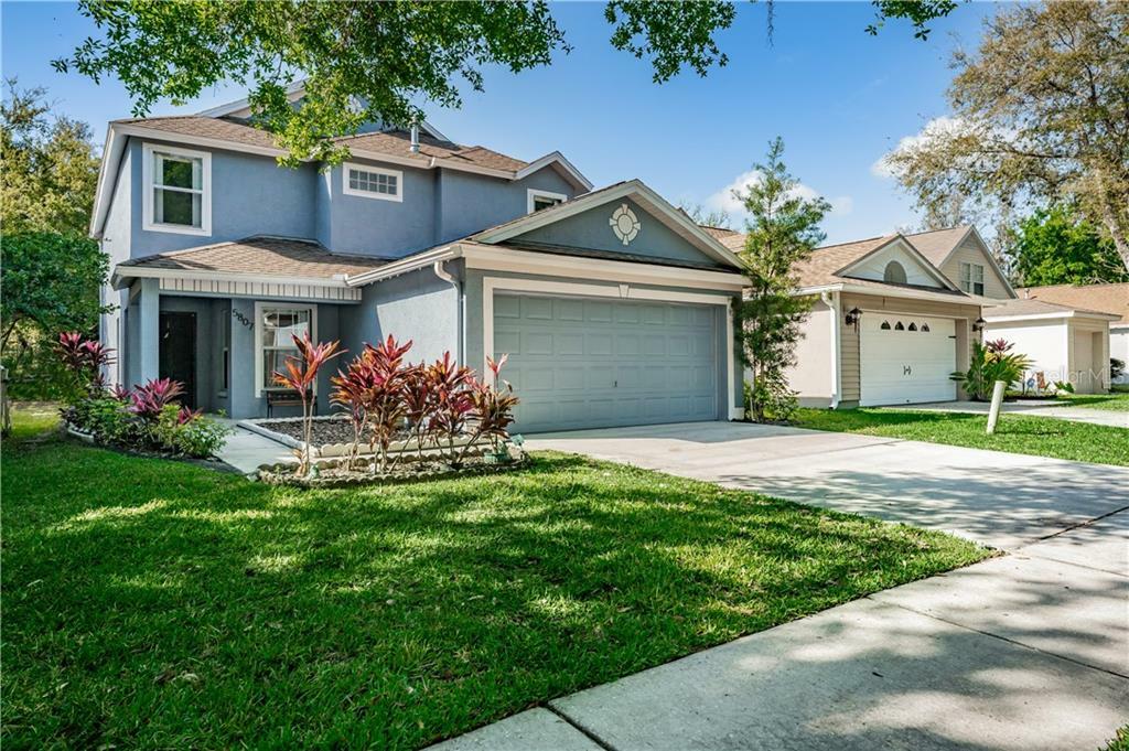 Property Photo:  5807 Meadowpark Place  FL 33547 