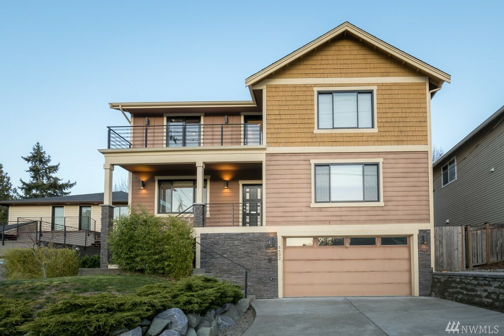 Property Photo:  5632 30th Ave SW  WA 98126 