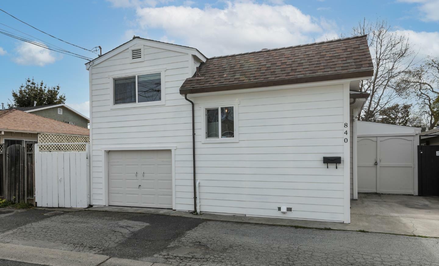 Property Photo:  840 Cleveland Street  CA 94061 