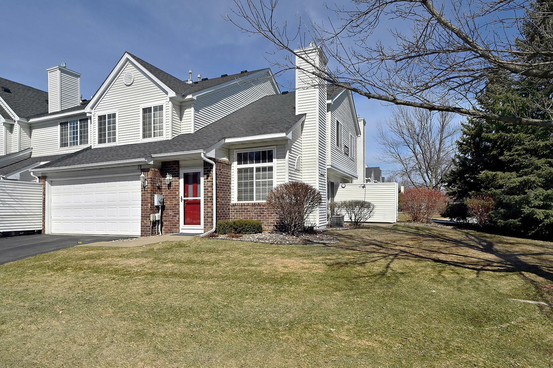 Property Photo: 4275 Merrimac Lane N 19 MN 55446