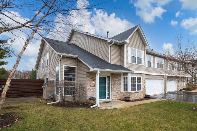 Property Photo:  13941 Hunt Club Lane  IL 60544 