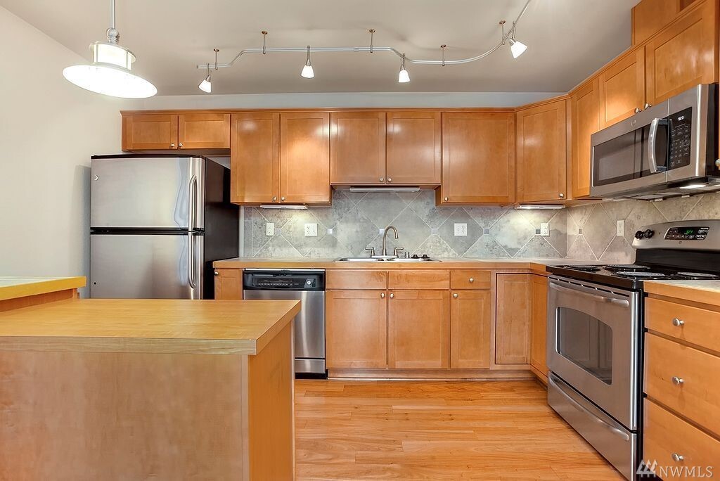 Property Photo: 13203 97th Ave E 106 WA 98373