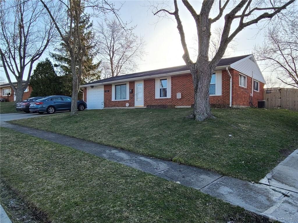 Property Photo: 7310 Greydale Drive OH 45424