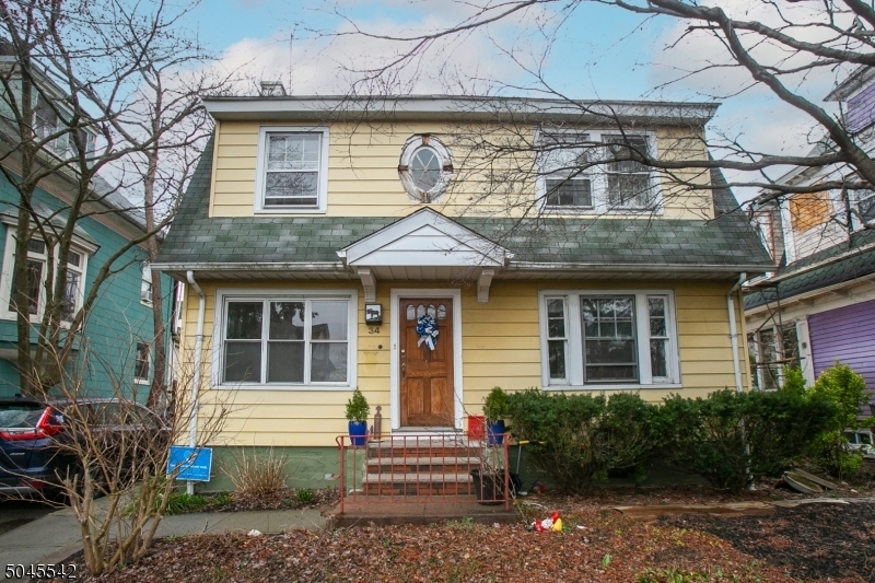 Property Photo:  34 Cloverhill Pl  NJ 07042 