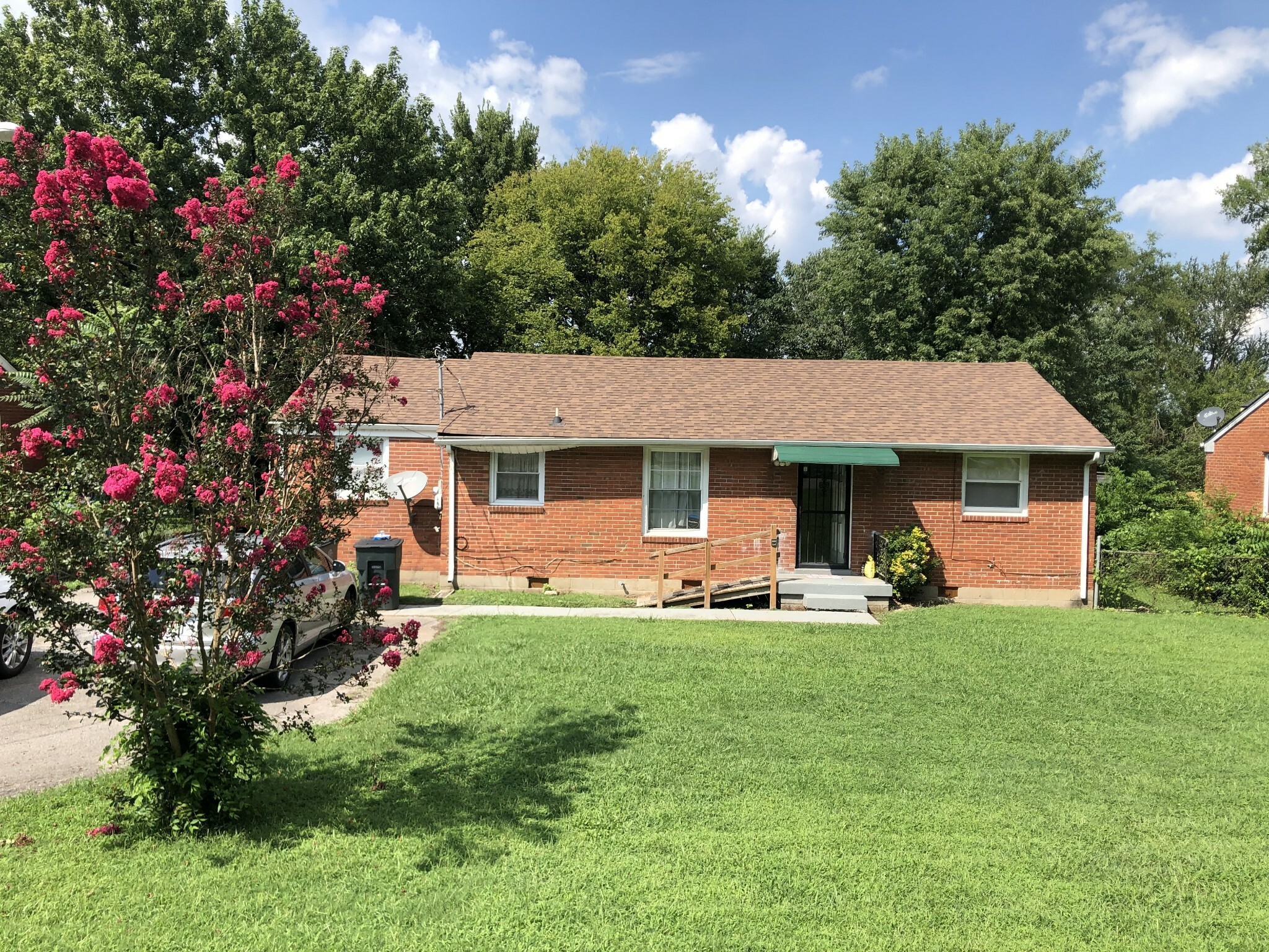 Property Photo:  80 Lyle Ln  TN 37210 