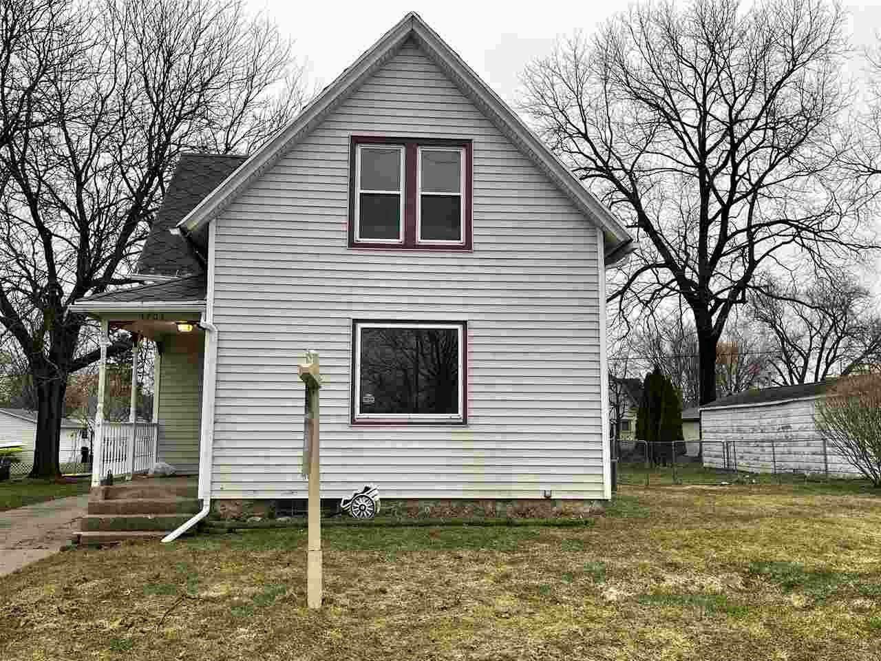 Property Photo:  1703 Linden Ave  WI 53548 