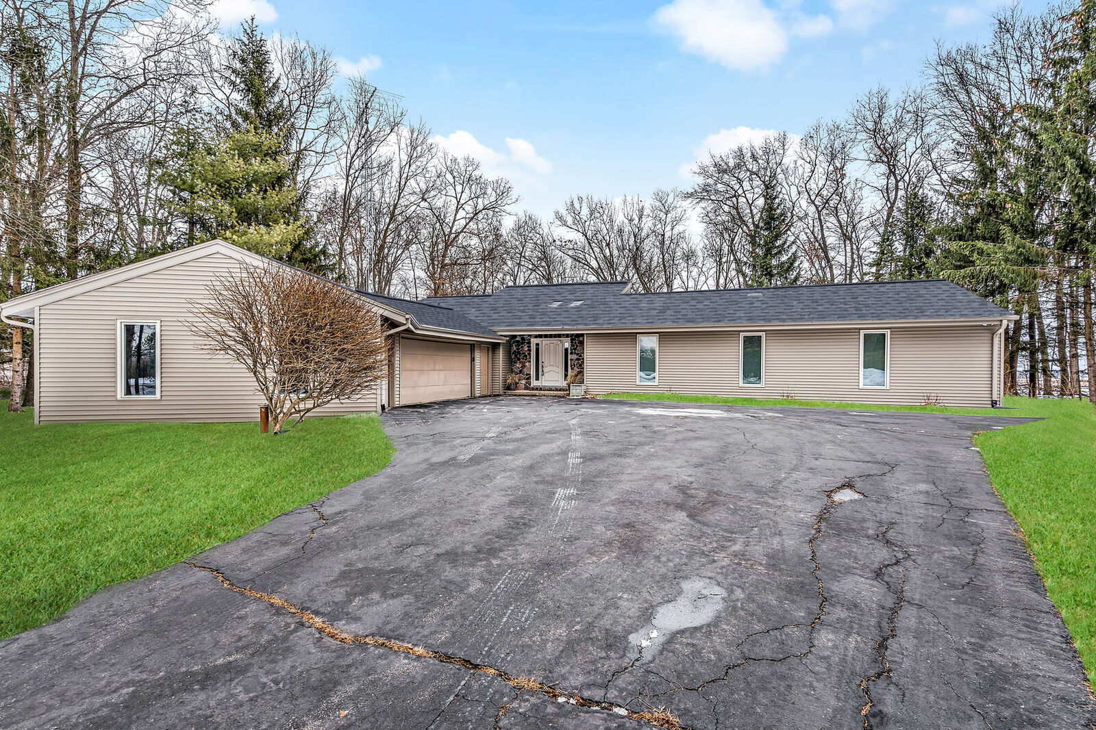 Property Photo:  16078 Whipple Road  IL 60178 