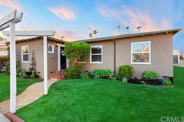 Property Photo:  21 Florence Walk  CA 90803 