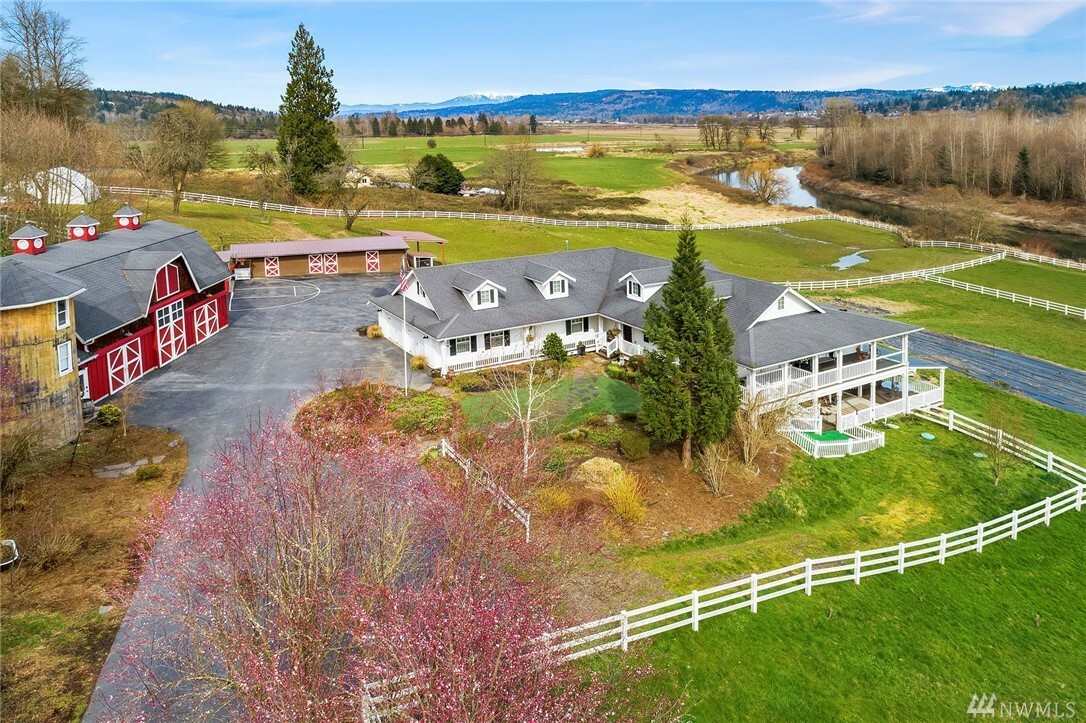 Property Photo:  14120 W Snoqualmie Valley Rd NE  WA 98019 