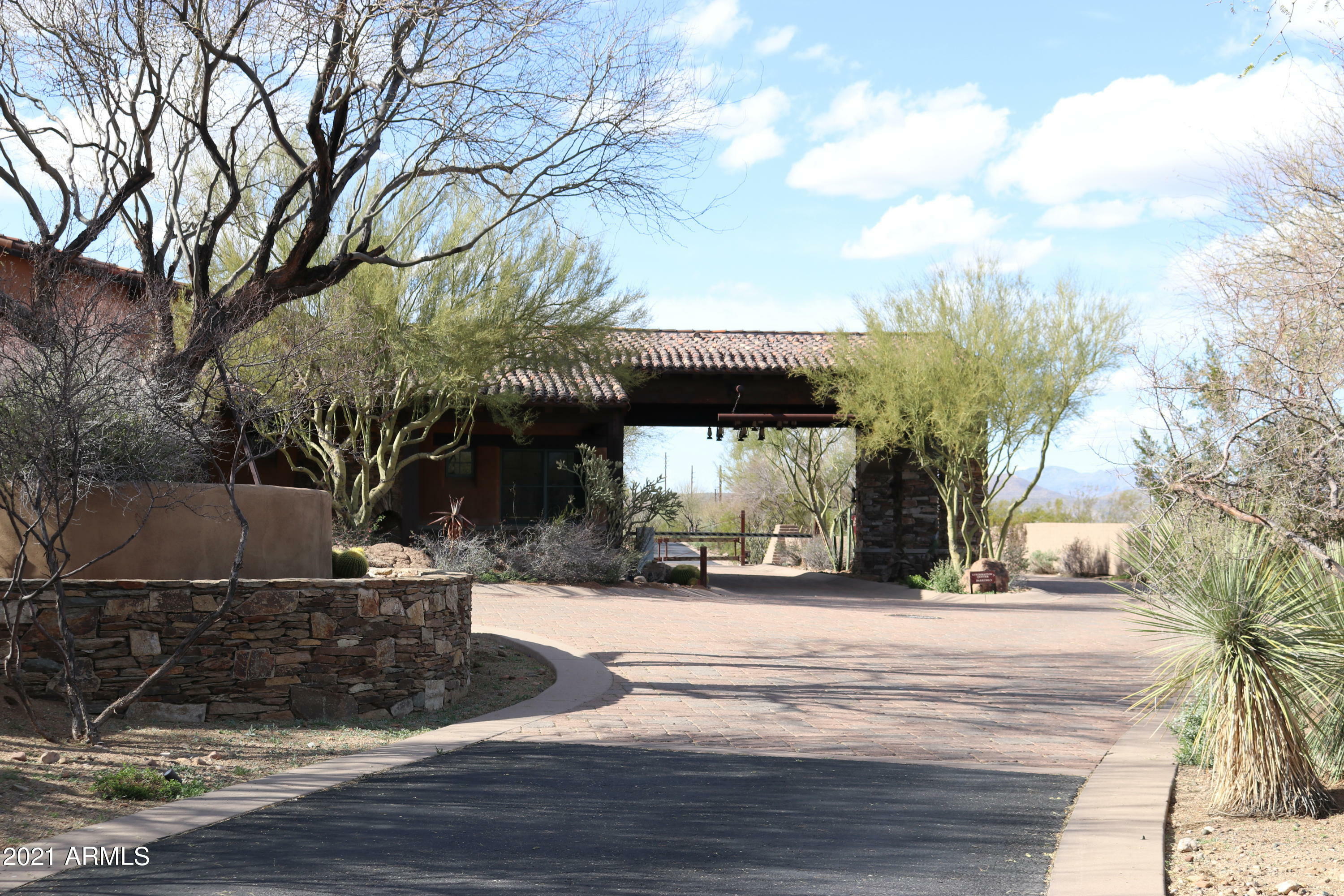 Property Photo: 785 E Monte Vista Trail 4 AZ 85390