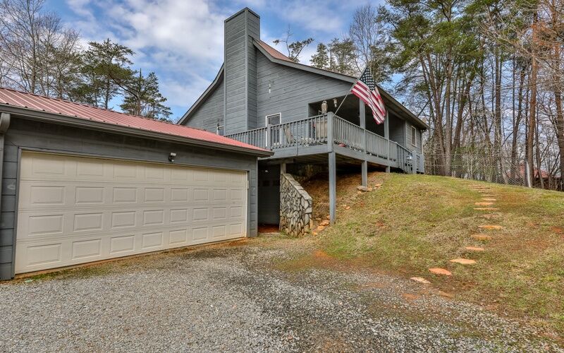 Property Photo:  1119 Villa Drive  GA 30540 