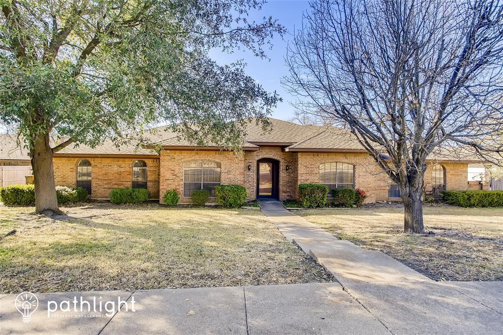 Property Photo: 1417 Carriage Lane TX 75043