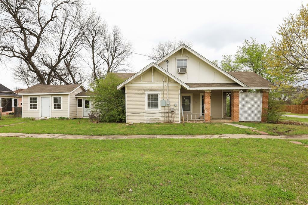 Property Photo:  401 Elm Street  TX 76266 