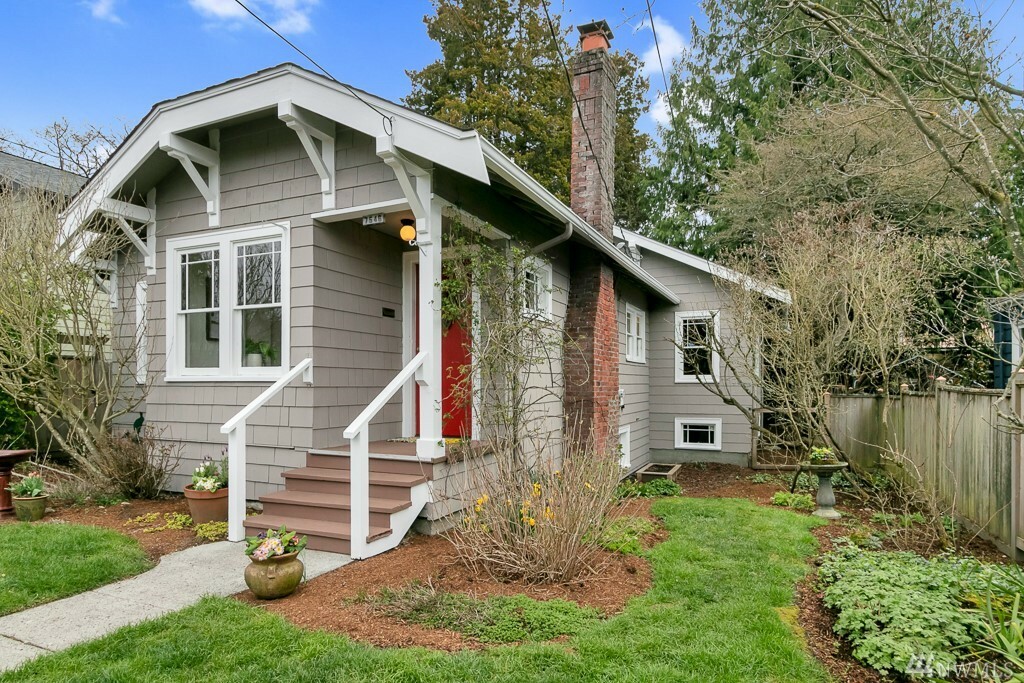 Property Photo:  7546 17th Ave NW  WA 98117 