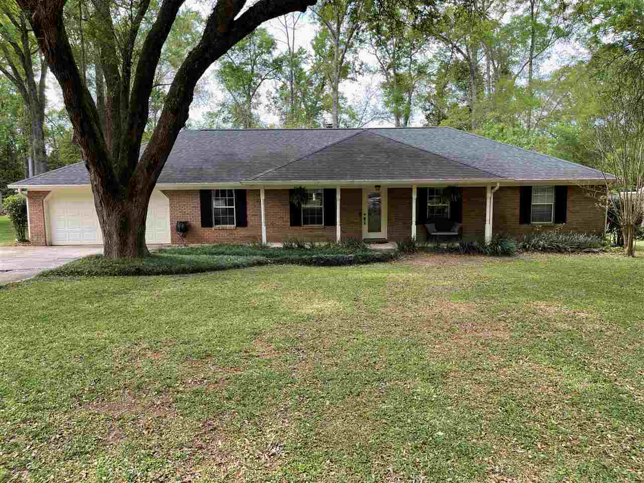 Property Photo:  1620 Alshire Ct  FL 32317 