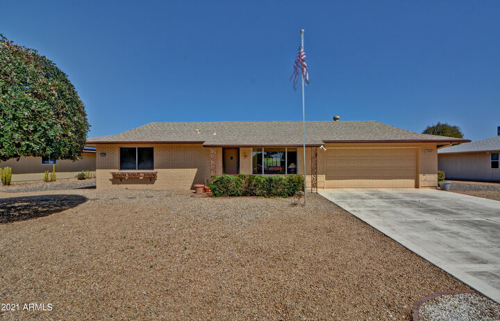 Property Photo: 17627 N Whispering Oaks Drive AZ 85375