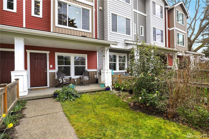 Property Photo:  6580 High Point Dr SW  WA 98126 