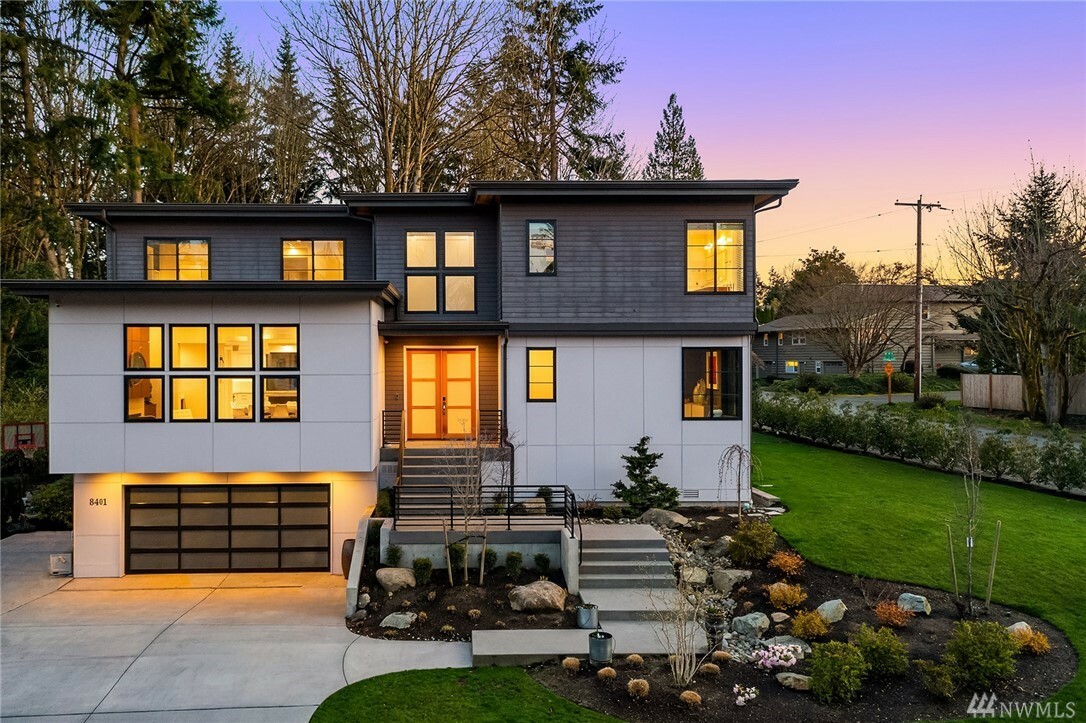 Property Photo: 8401 SE 34th Place WA 98040