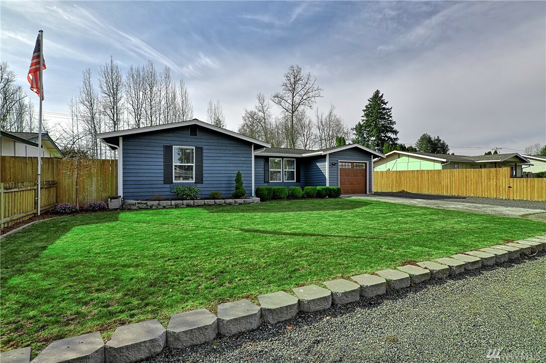 Property Photo:  2200 140th Place NE  WA 98271 