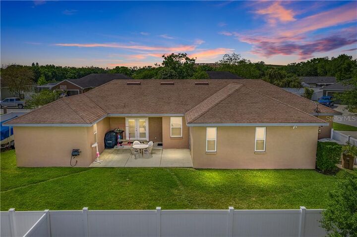 Property Photo:  2105 Saddlewood Drive  FL 33830 