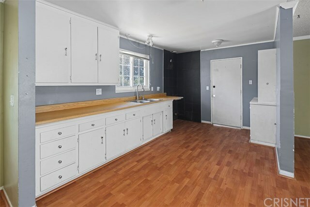 Property Photo:  1677 Alexander Street  CA 93065 